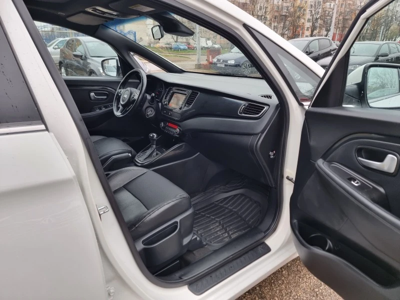 Kia Carens 1.7CRDI OR, снимка 15 - Автомобили и джипове - 44733457