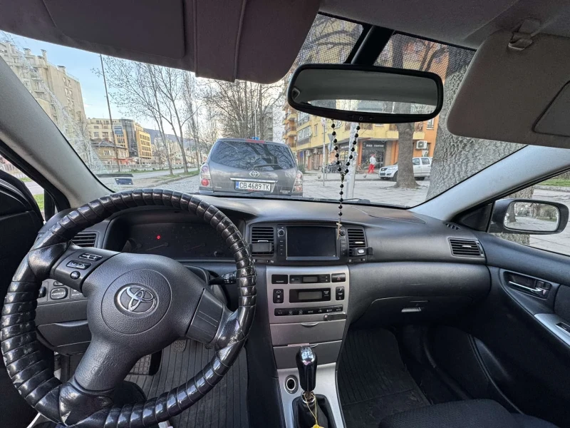 Toyota Corolla Седан, снимка 7 - Автомобили и джипове - 49507759