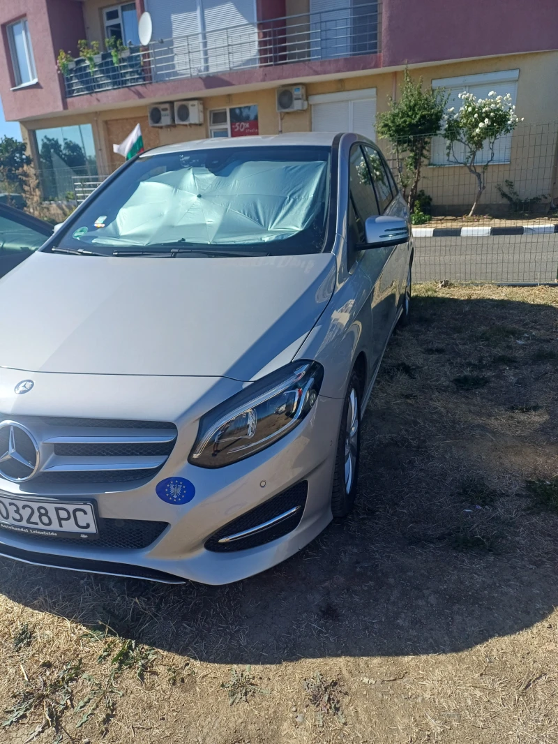 Mercedes-Benz 180, снимка 11 - Автомобили и джипове - 51810076