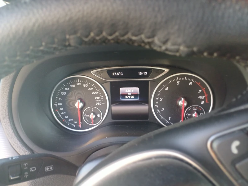 Mercedes-Benz 180, снимка 8 - Автомобили и джипове - 51810076