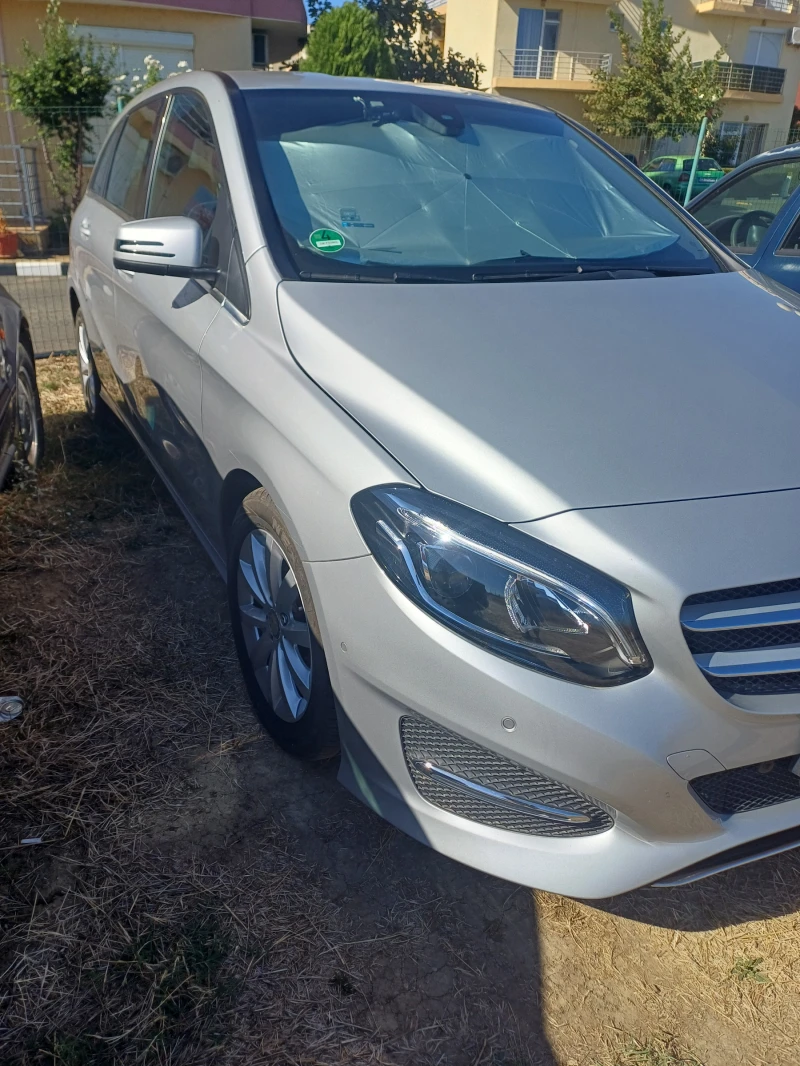 Mercedes-Benz 180, снимка 12 - Автомобили и джипове - 51810076