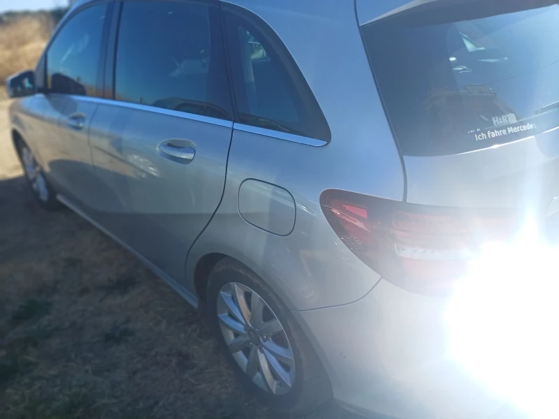 Mercedes-Benz 180, снимка 7 - Автомобили и джипове - 51810076