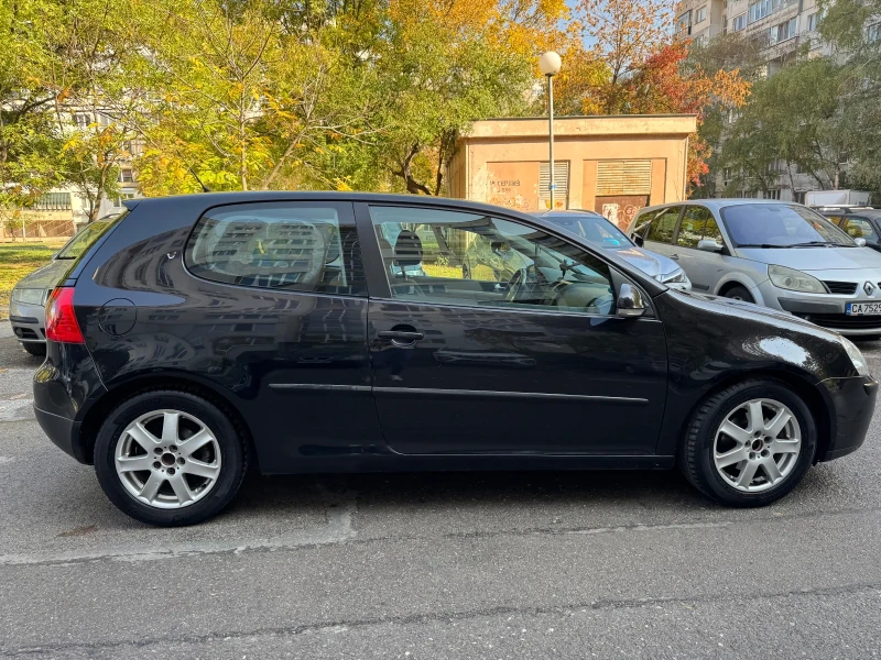 VW Golf 5, снимка 7 - Автомобили и джипове - 52428940