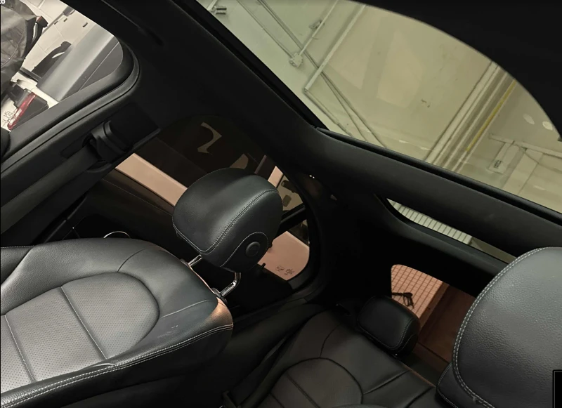 Mercedes-Benz C 300 AWD, 2.0L 4cyl, снимка 12 - Автомобили и джипове - 52749399