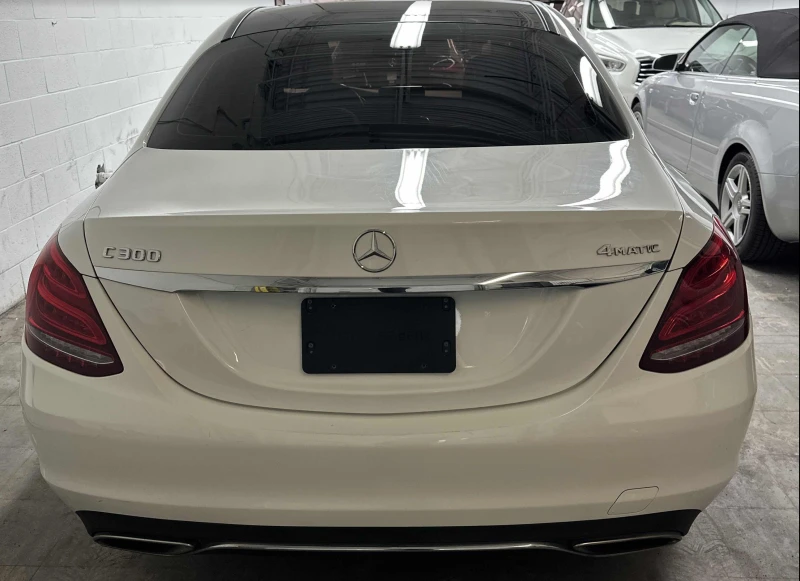 Mercedes-Benz C 300 AWD, 2.0L 4cyl, снимка 6 - Автомобили и джипове - 52749399