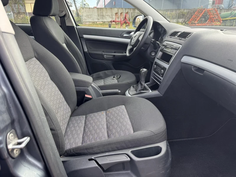 Skoda Octavia 1.9TDi 105кс.Подгрев , снимка 10 - Автомобили и джипове - 52505918