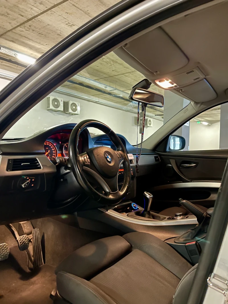 BMW 320, снимка 7 - Автомобили и джипове - 52999178