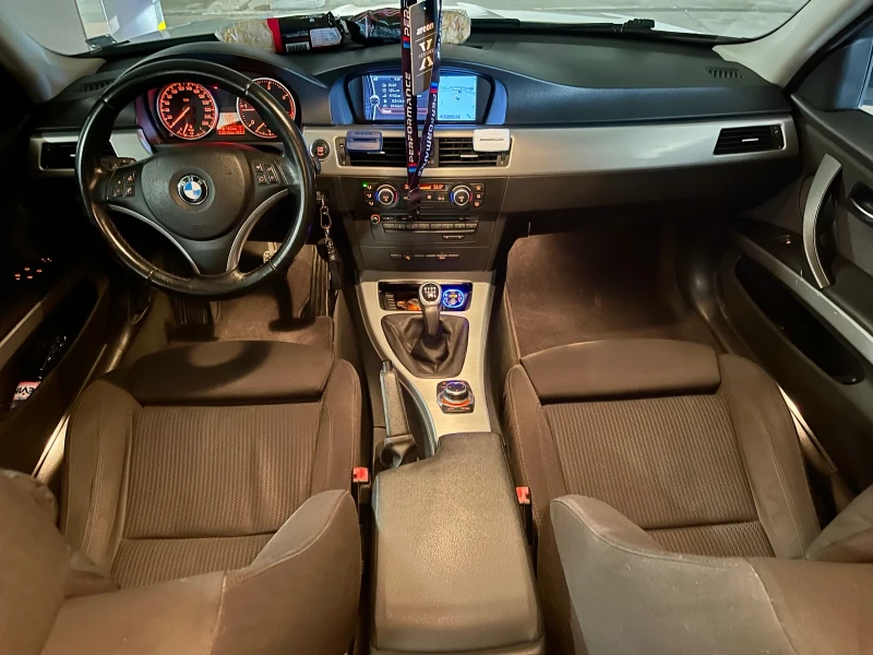 BMW 320, снимка 9 - Автомобили и джипове - 52999178