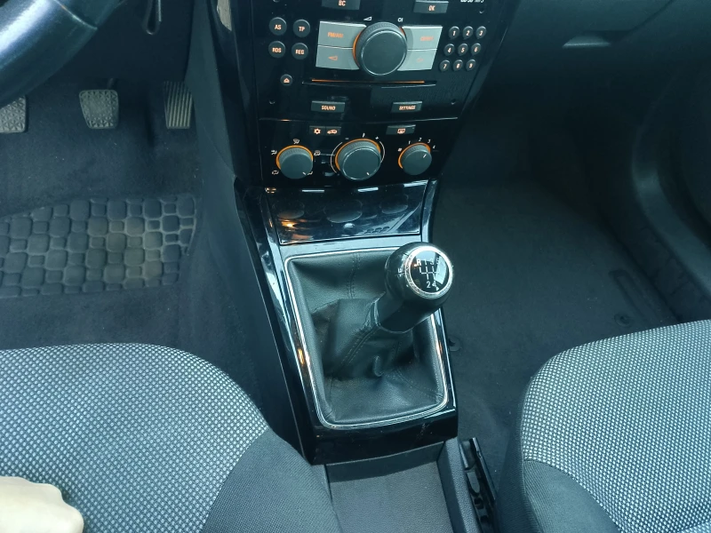 Opel Astra, снимка 16 - Автомобили и джипове - 52793287