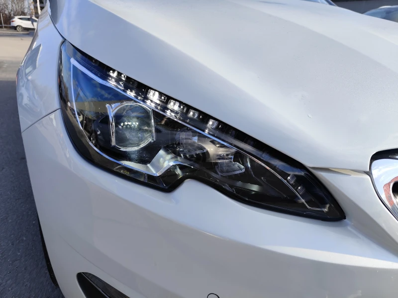 Peugeot 308 1.6HDi* EURO6B* LED* NAVI* , снимка 16 - Автомобили и джипове - 52882912