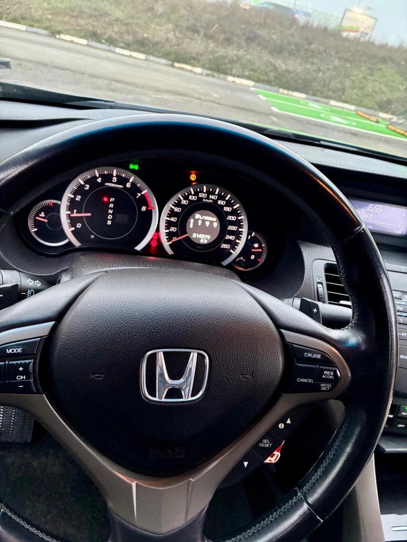 Honda Accord 2.4 Executive, снимка 17 - Автомобили и джипове - 53037361