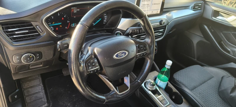 Ford Focus 1.5tdci, снимка 7 - Автомобили и джипове - 53194814