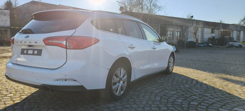 Ford Focus 1.5tdci, снимка 4 - Автомобили и джипове - 53194814
