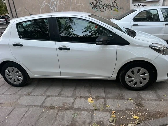 Toyota Yaris  - изображение 3