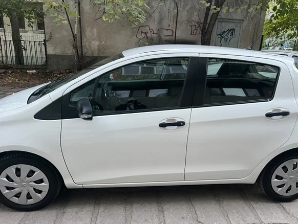 Toyota Yaris  - изображение 4