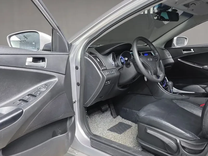 Hyundai Sonata LPG LUXURY, снимка 11 - Автомобили и джипове - 55726659