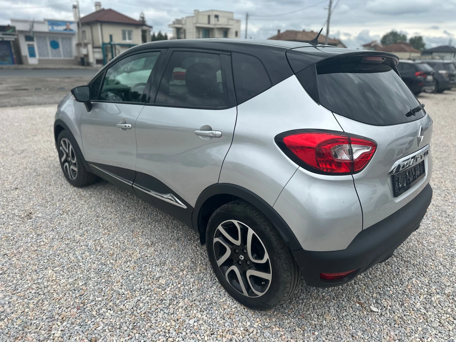Renault Captur 1.5DCI AUTOMATIC - изображение 4