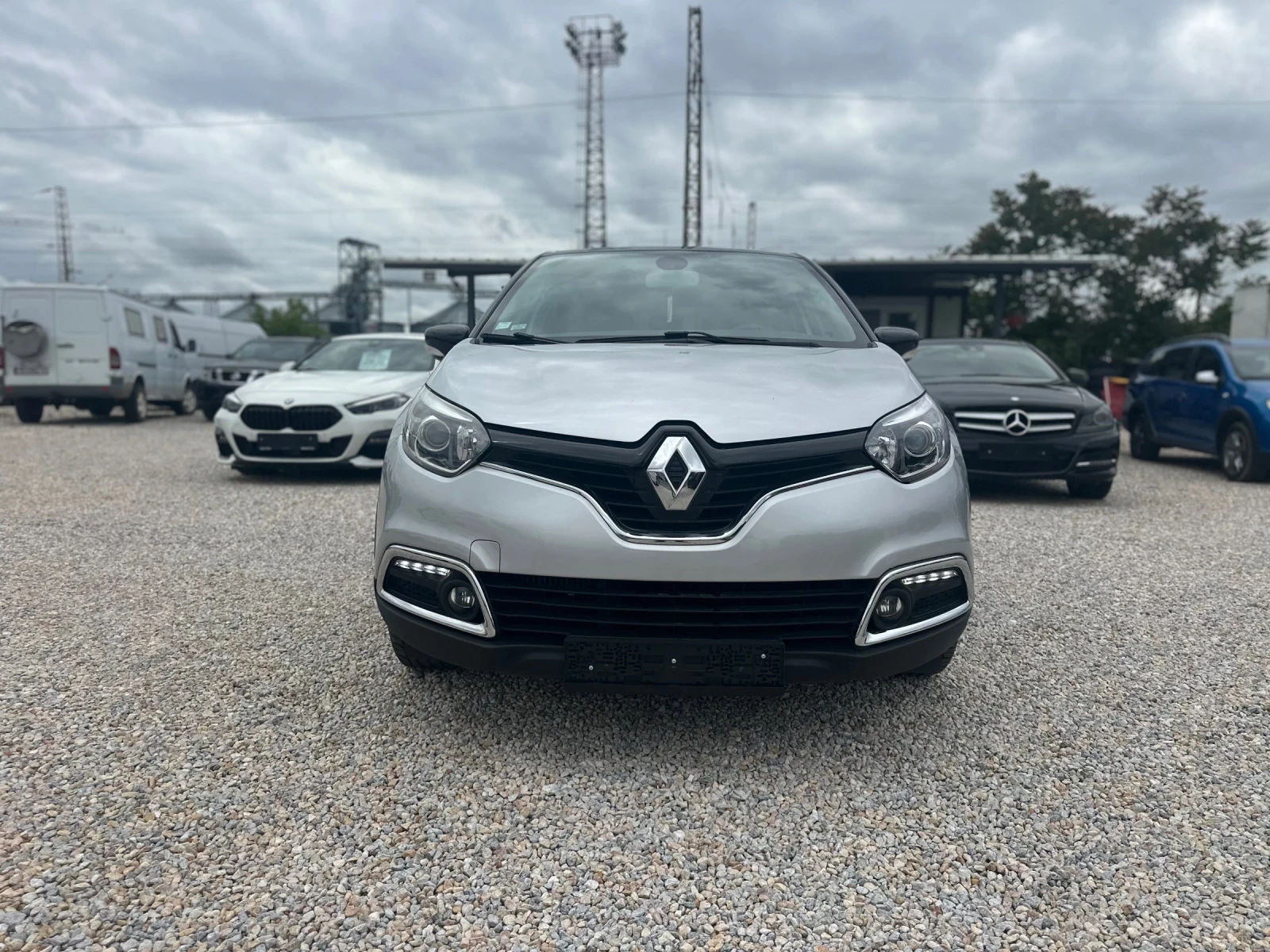 Renault Captur 1.5DCI AUTOMATIC - изображение 2