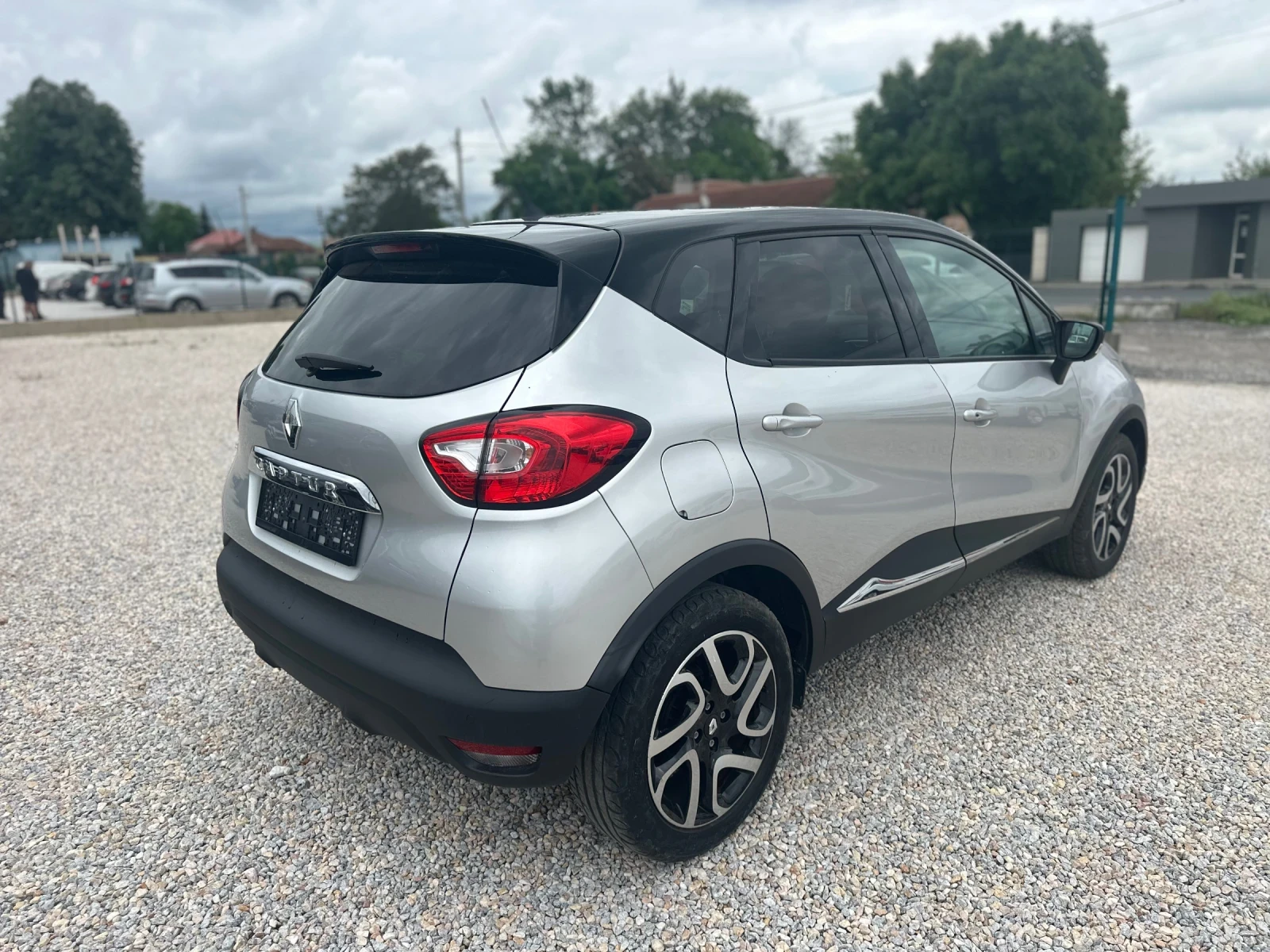 Renault Captur 1.5DCI AUTOMATIC - изображение 6