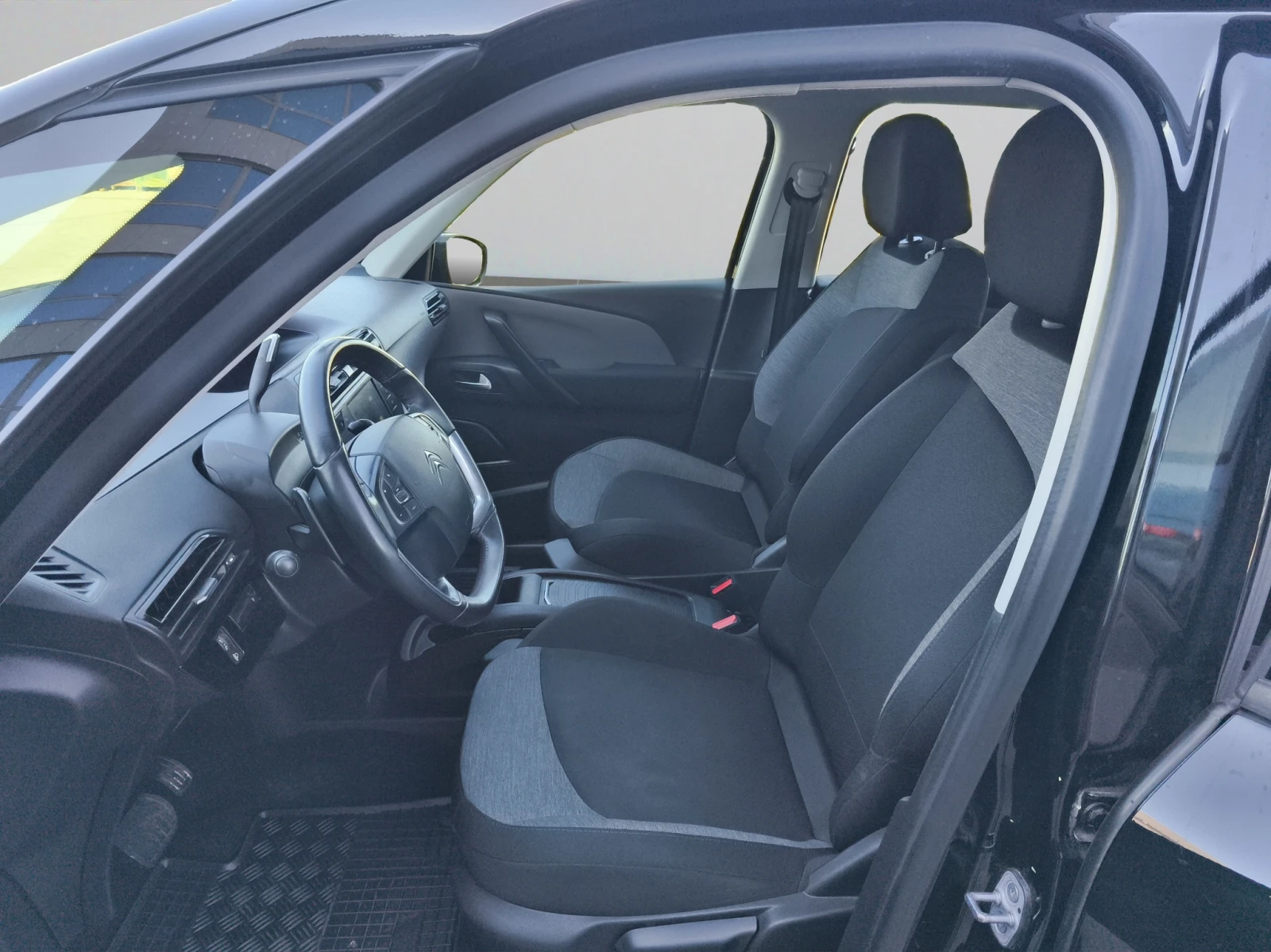 Citroen C4 SPACETOURER 1.5 131HP BVA Е6/1909R18 - изображение 10