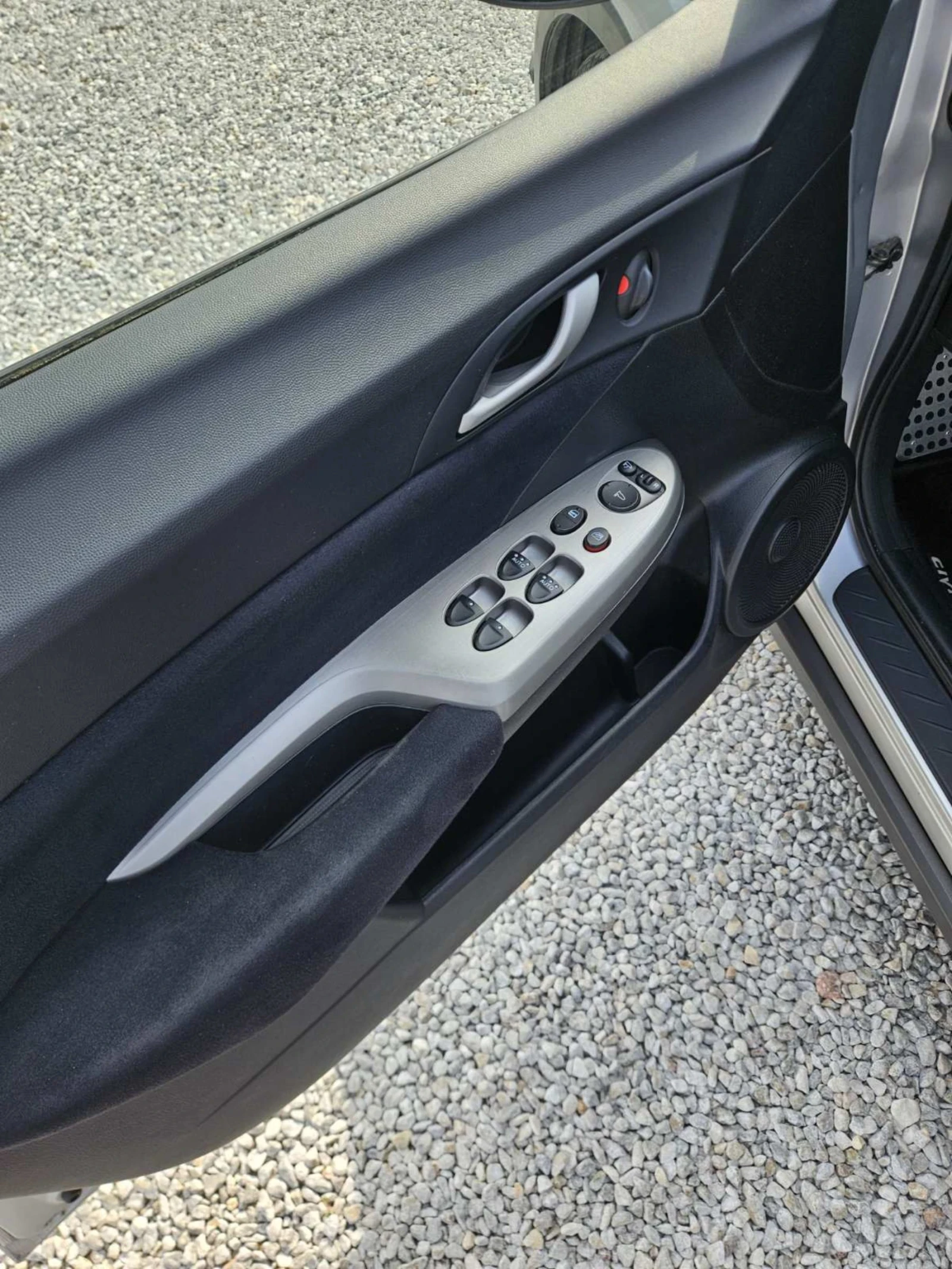 Honda Civic 2.2-140 . | Mobile.bg   14