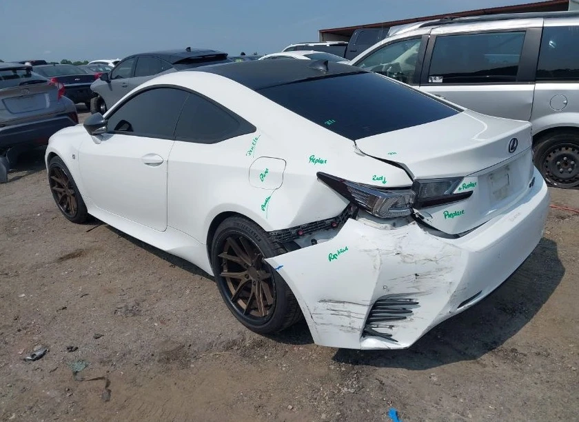Lexus RC 200t  - изображение 4
