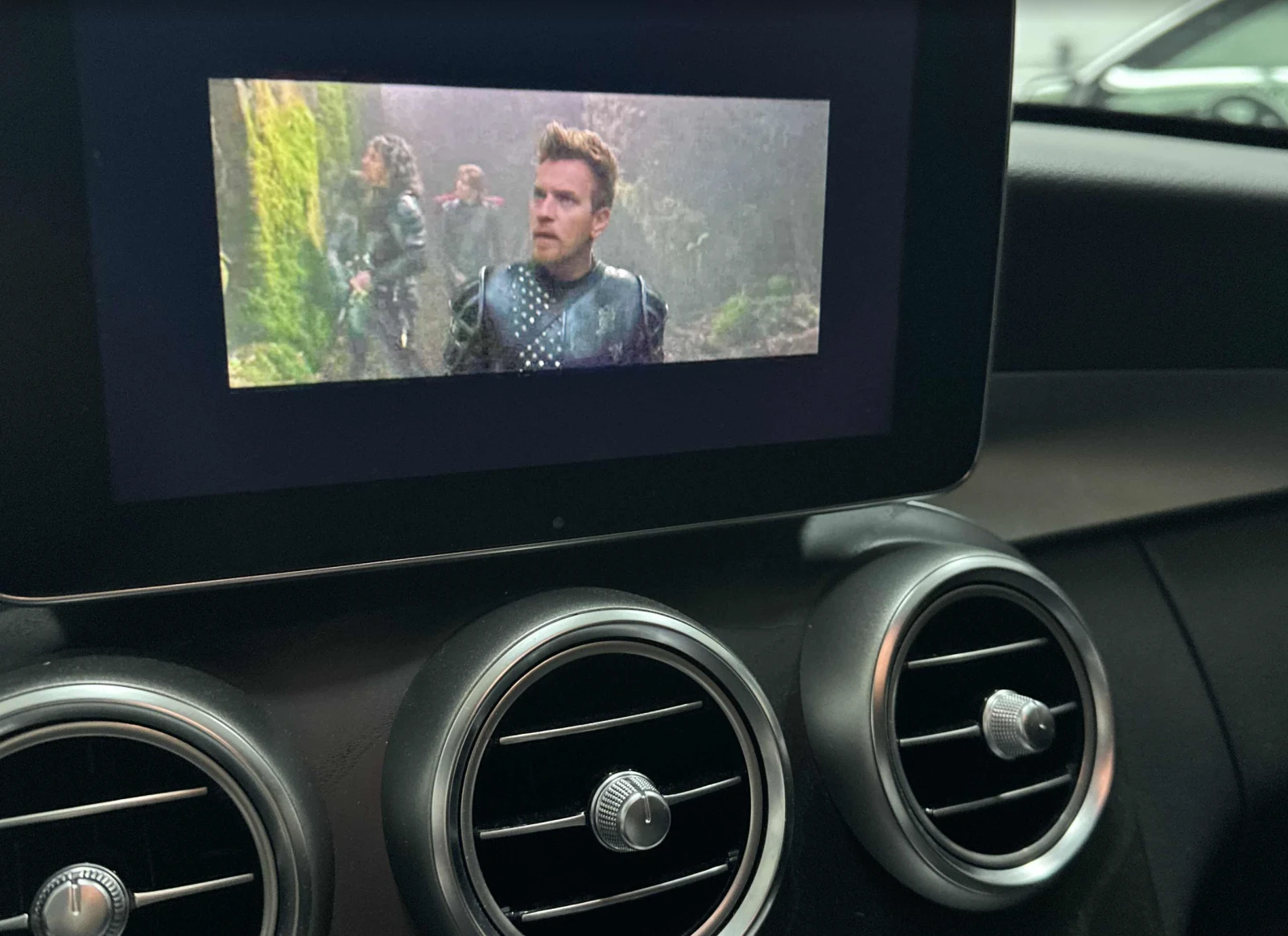 Mercedes-Benz C 300 AWD, 2.0L 4cyl | Mobile.bg   15