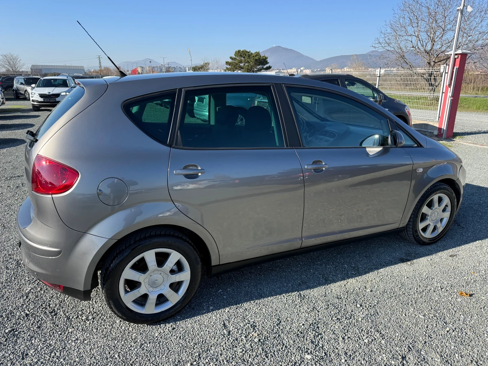 Seat Altea (KATO НОВА) - изображение 5