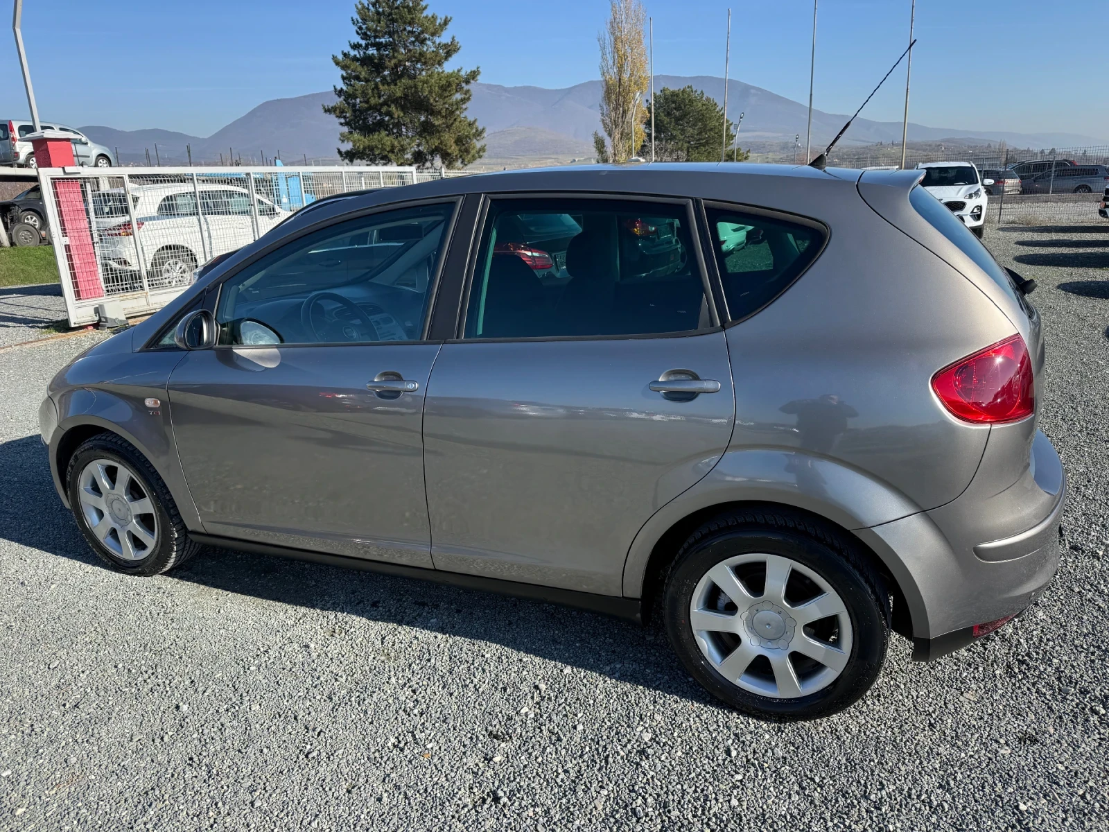 Seat Altea (KATO НОВА) - изображение 9