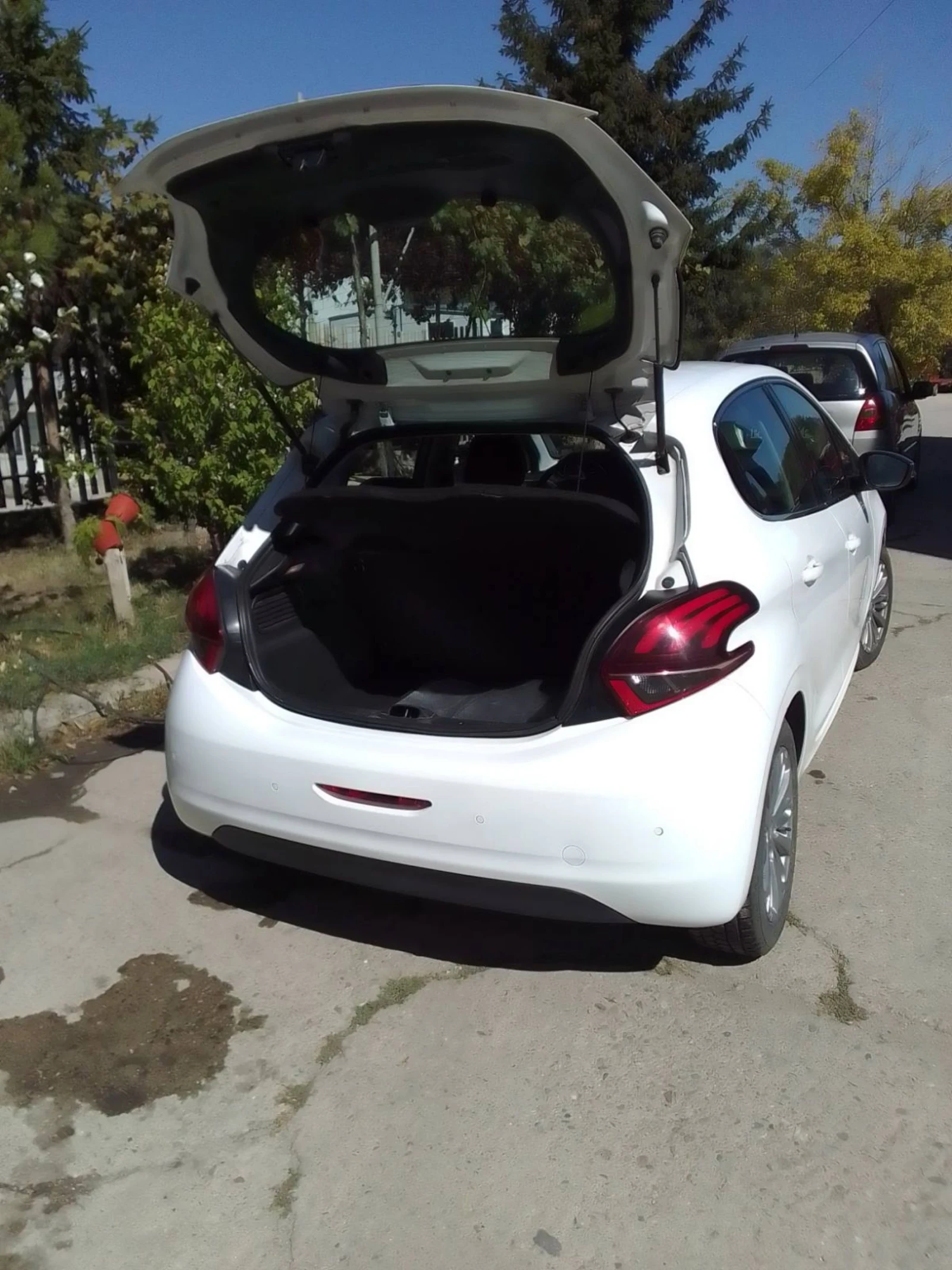Peugeot 208 | Mobile.bg � ����������� 6