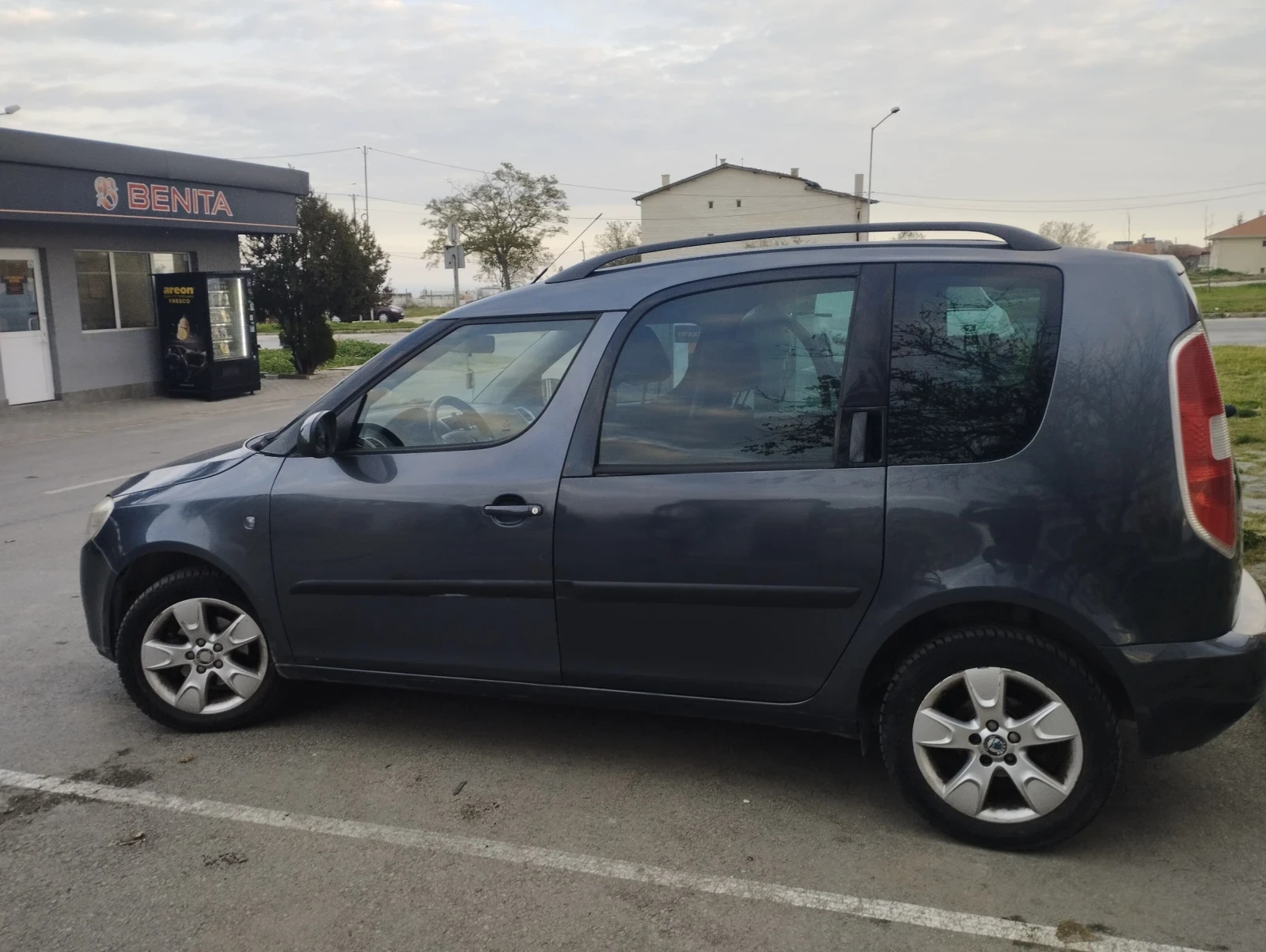 Skoda Roomster, снимка 2 - Автомобили и джипове - 53742779