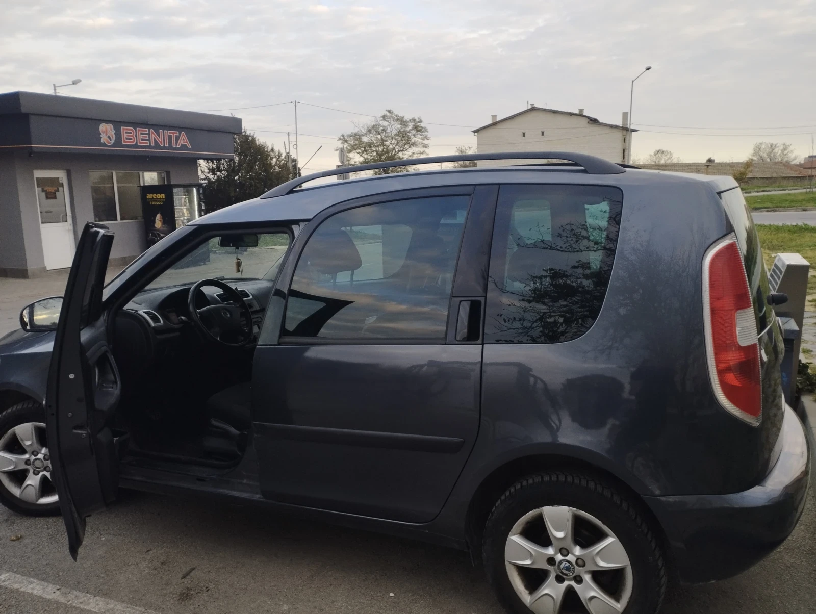 Skoda Roomster, снимка 3 - Автомобили и джипове - 53742779