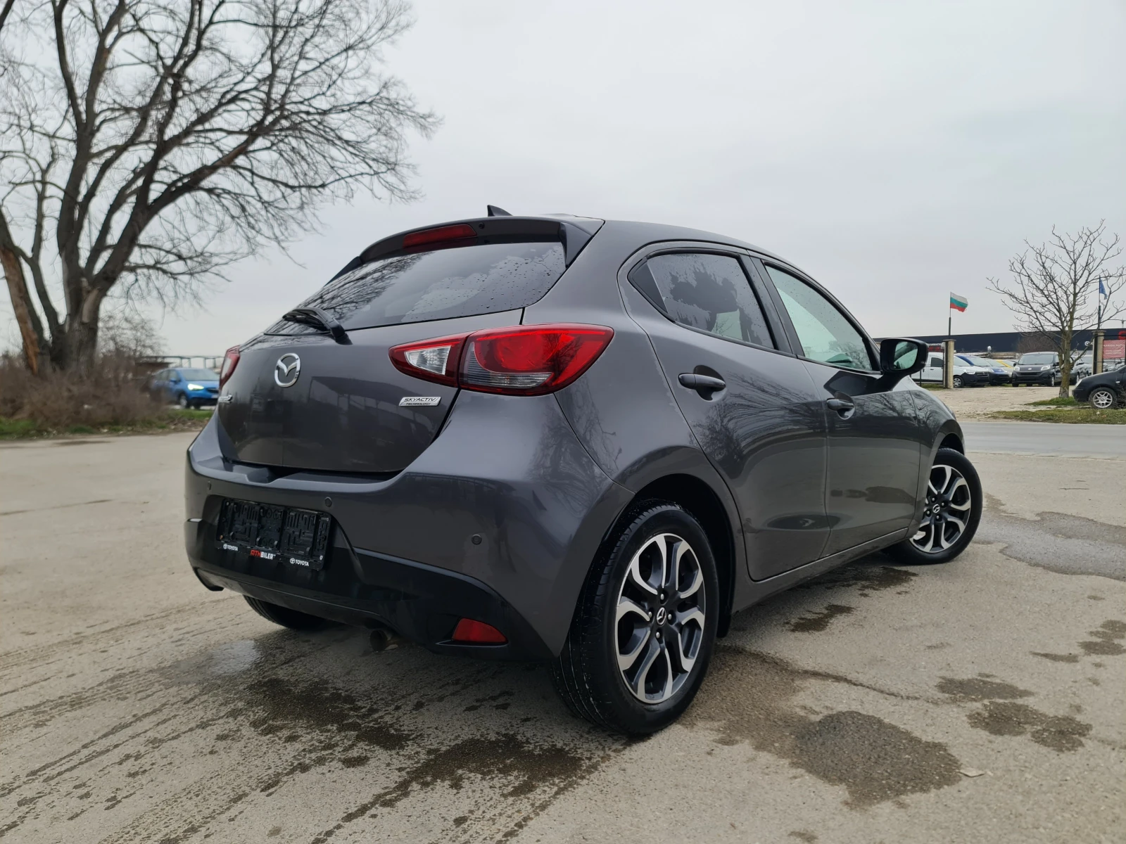 Mazda 2  1.5i/90hp/FACCE LIFT, снимка 3 - Автомобили и джипове - 53879783