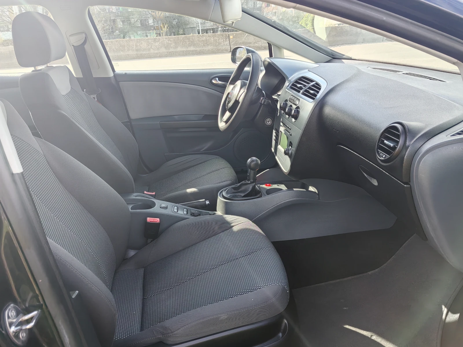 Seat Leon 1.9tdi 105ps, снимка 11 - Автомобили и джипове - 54136575