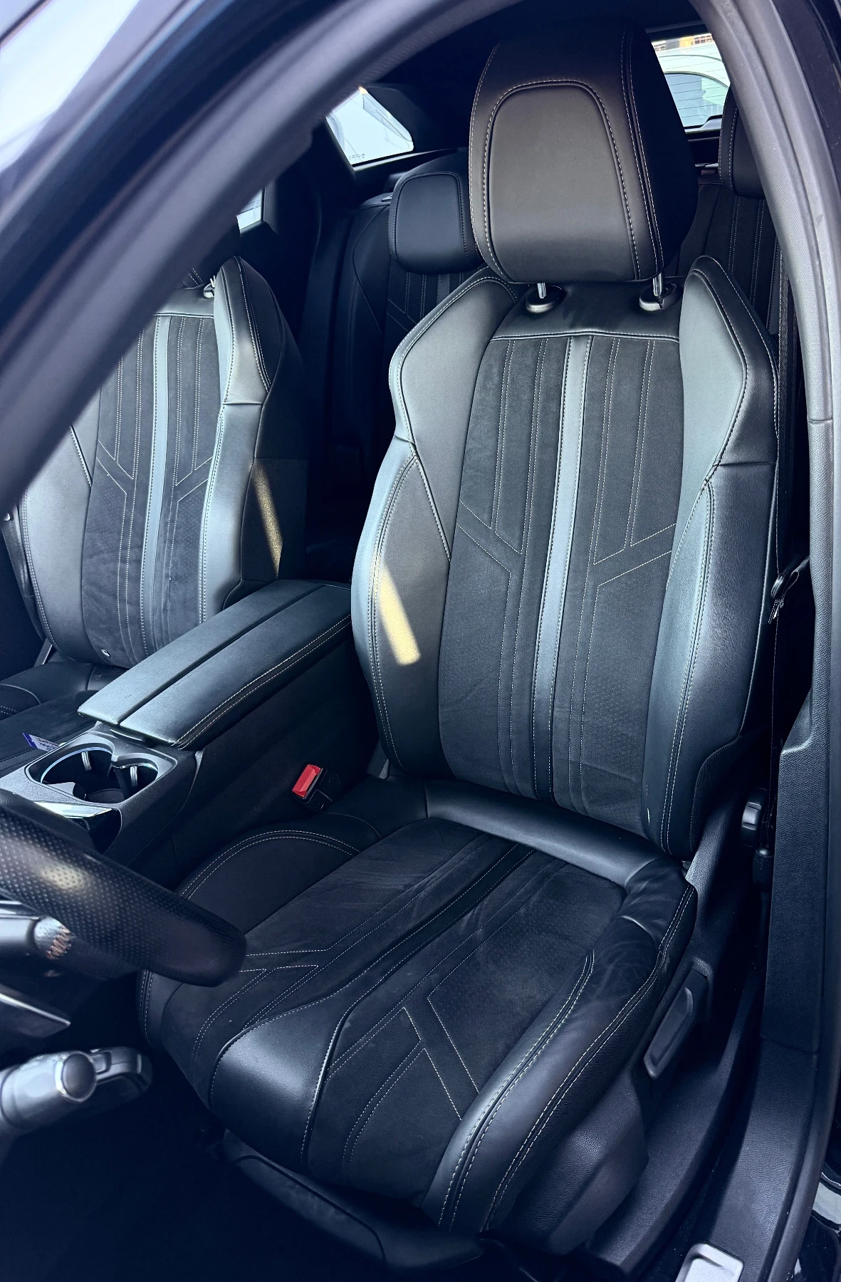 Peugeot 3008 GT Line / keyless , снимка 9 - Автомобили и джипове - 54157457