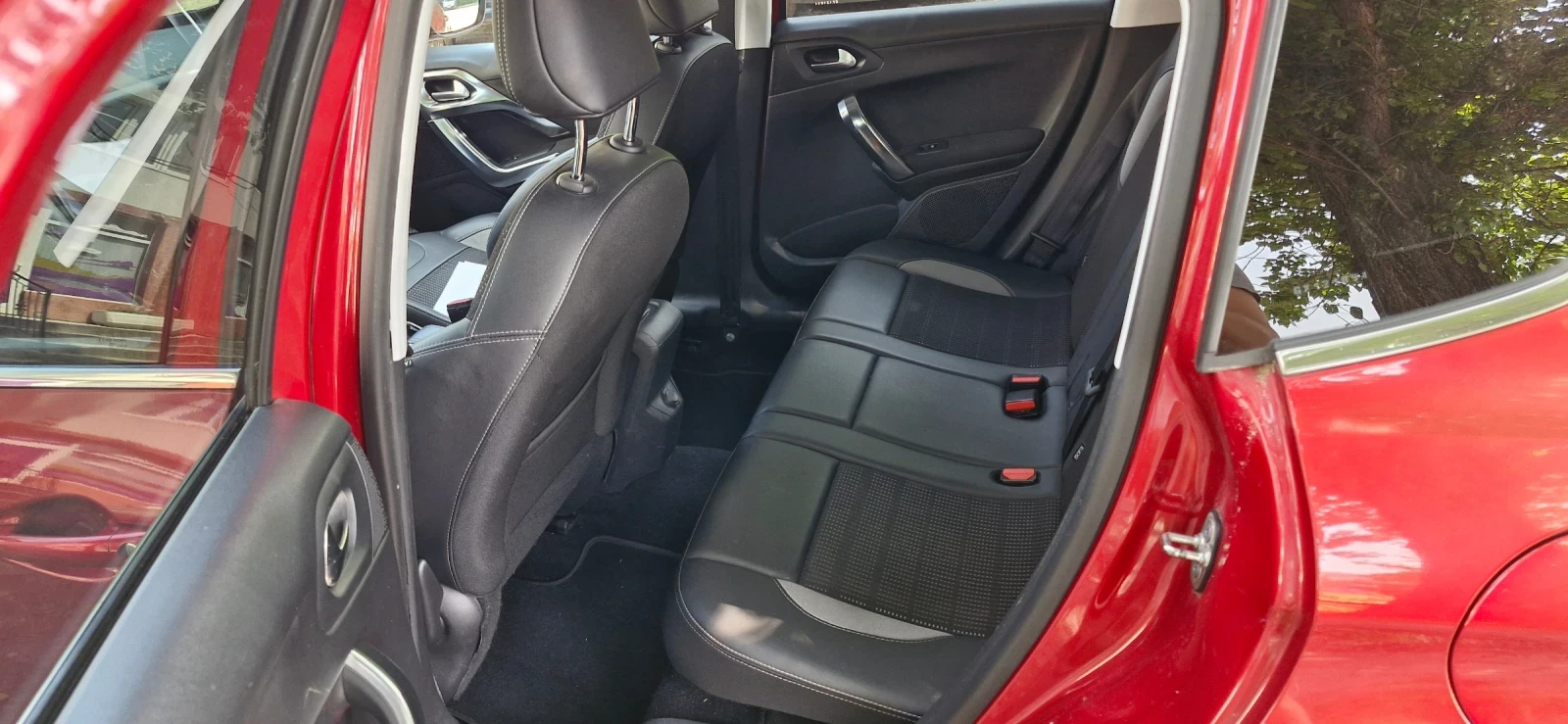 Peugeot 2008 1, 2Turbo/110ps/Euro 6/ Automatic/Allure , снимка 8 - Автомобили и джипове - 54626639