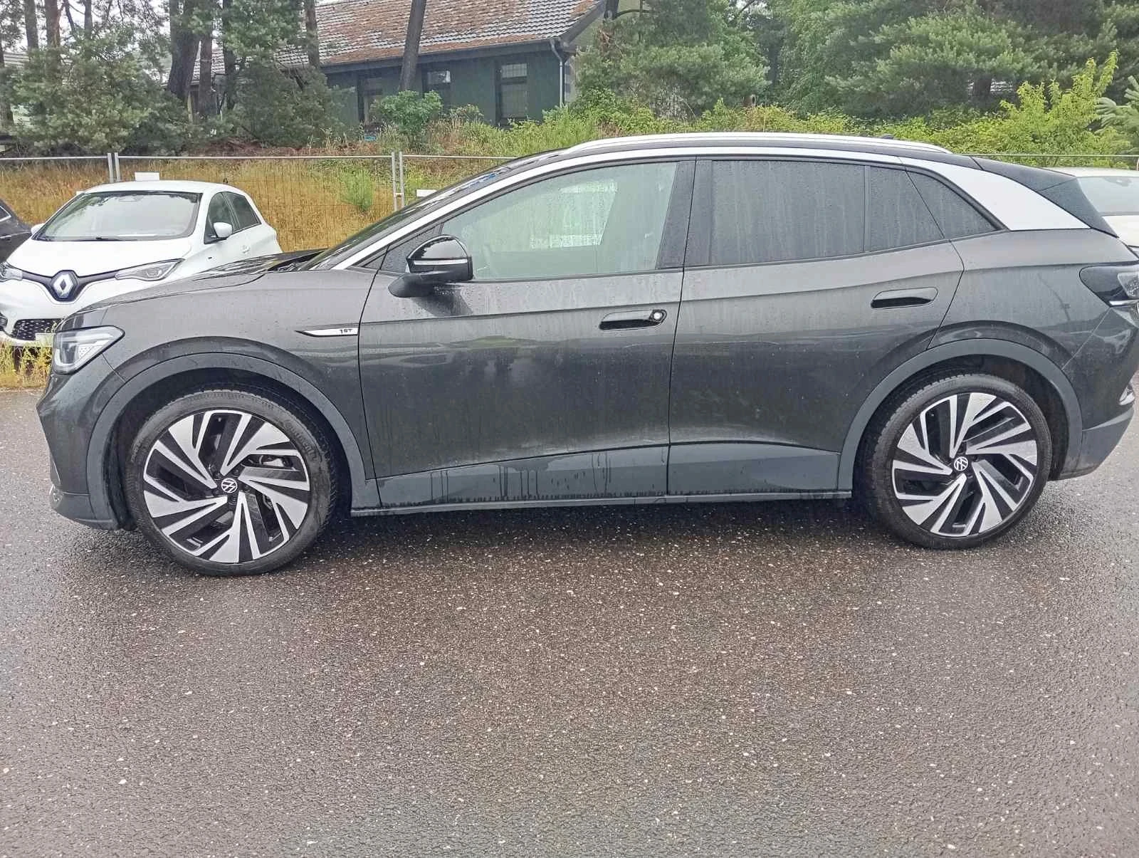 VW ID.4 1STMAX/82КWH/ТЕРМОПОМПА/PANORAMA/AMBIENT/HEAD-UP, снимка 2 - Автомобили и джипове - 54701433