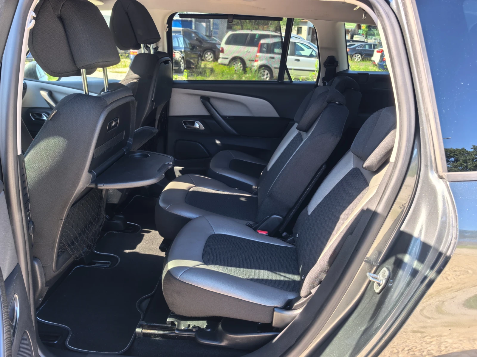 Citroen C4 Picasso GRAND 1.6hdi, снимка 8 - Автомобили и джипове - 54843922