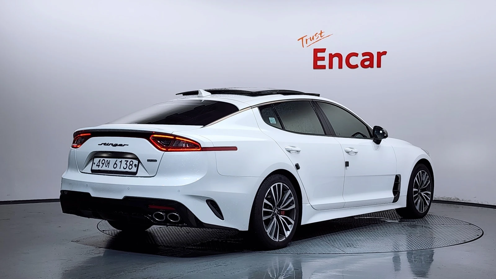 Kia Stinger 2.2 CRDi AWD Dream Edition, снимка 2 - Автомобили и джипове - 55559352