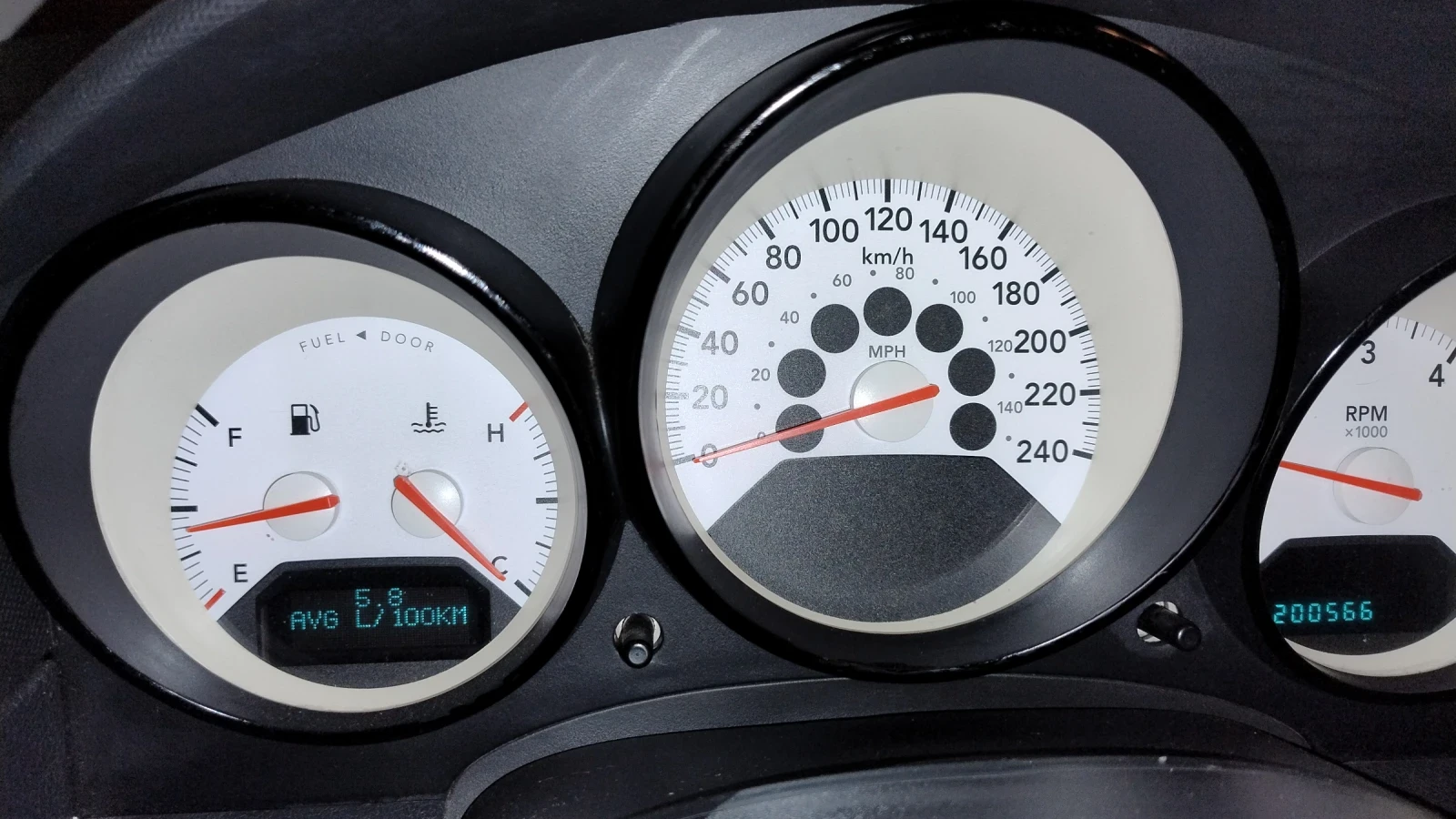 Dodge Caliber, снимка 2 - Автомобили и джипове - 55697969