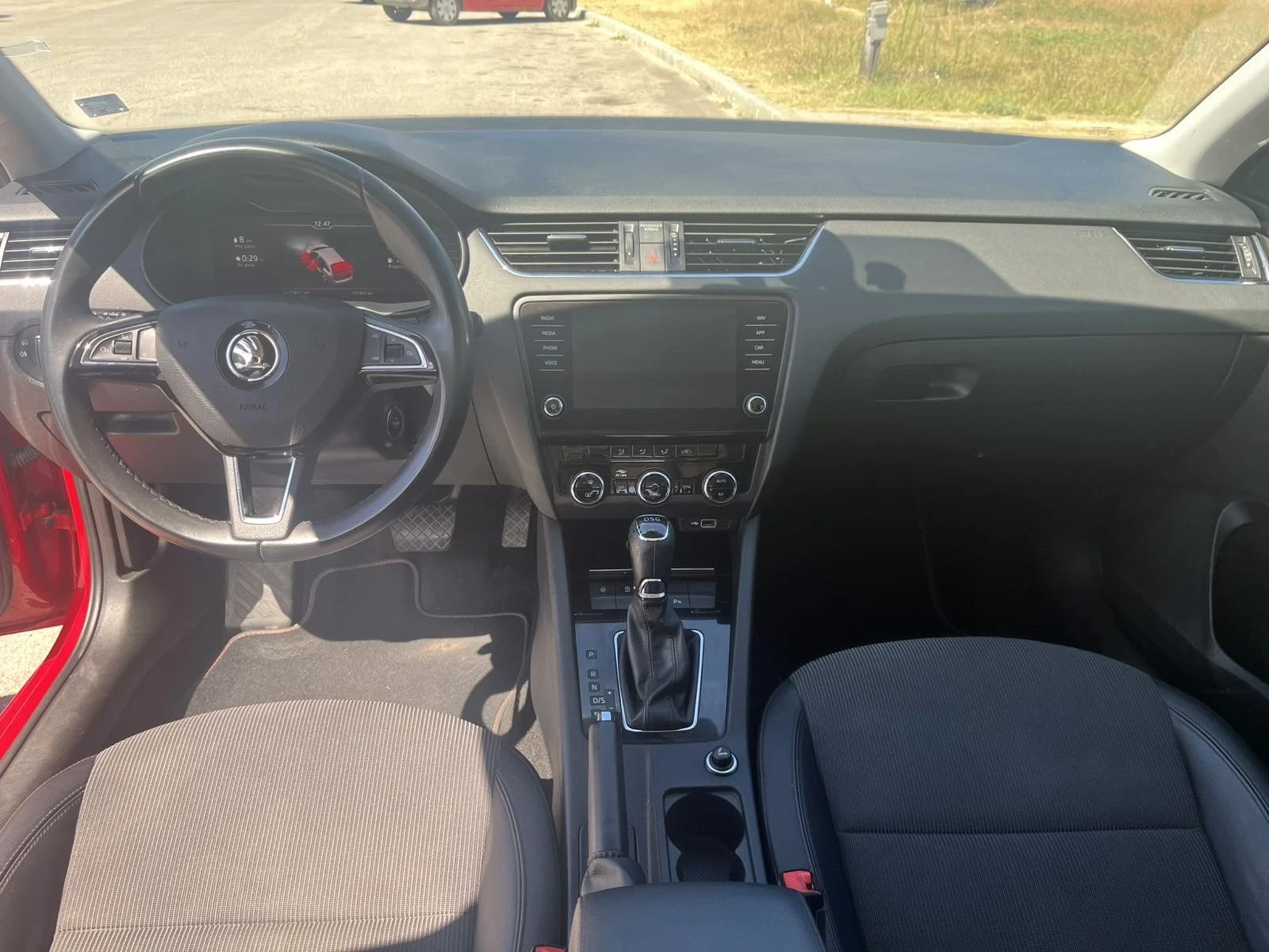 Skoda Octavia 2.0TDI DSG, снимка 8 - Автомобили и джипове - 55751923
