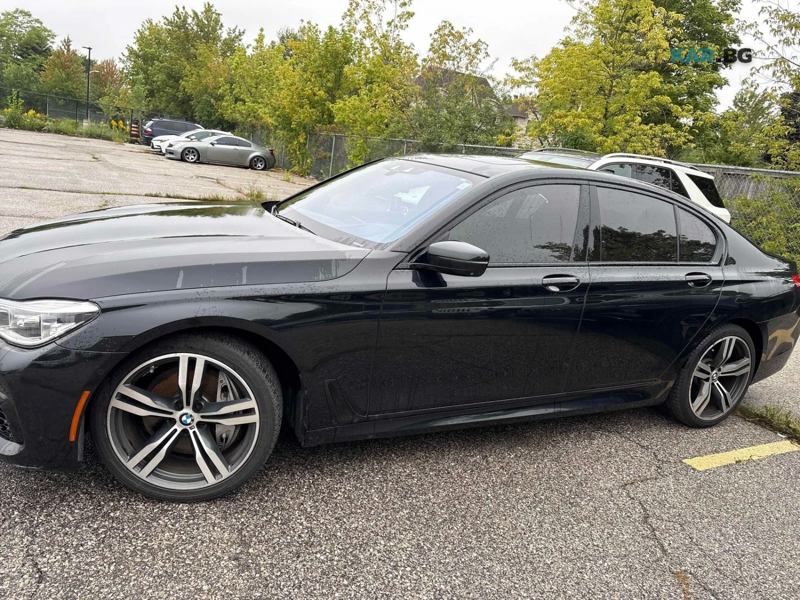 BMW 750 xDrive * HUD * 360 * АвтоКредит * (ЦЕНА ДО БГ), снимка 2 - Автомобили и джипове - 56057820