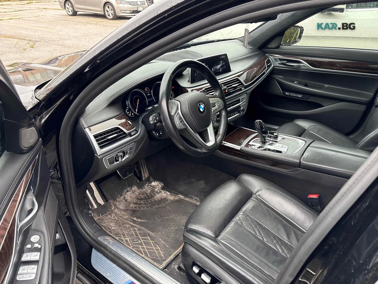 BMW 750 xDrive * HUD * 360 * АвтоКредит * (ЦЕНА ДО БГ), снимка 5 - Автомобили и джипове - 56057820