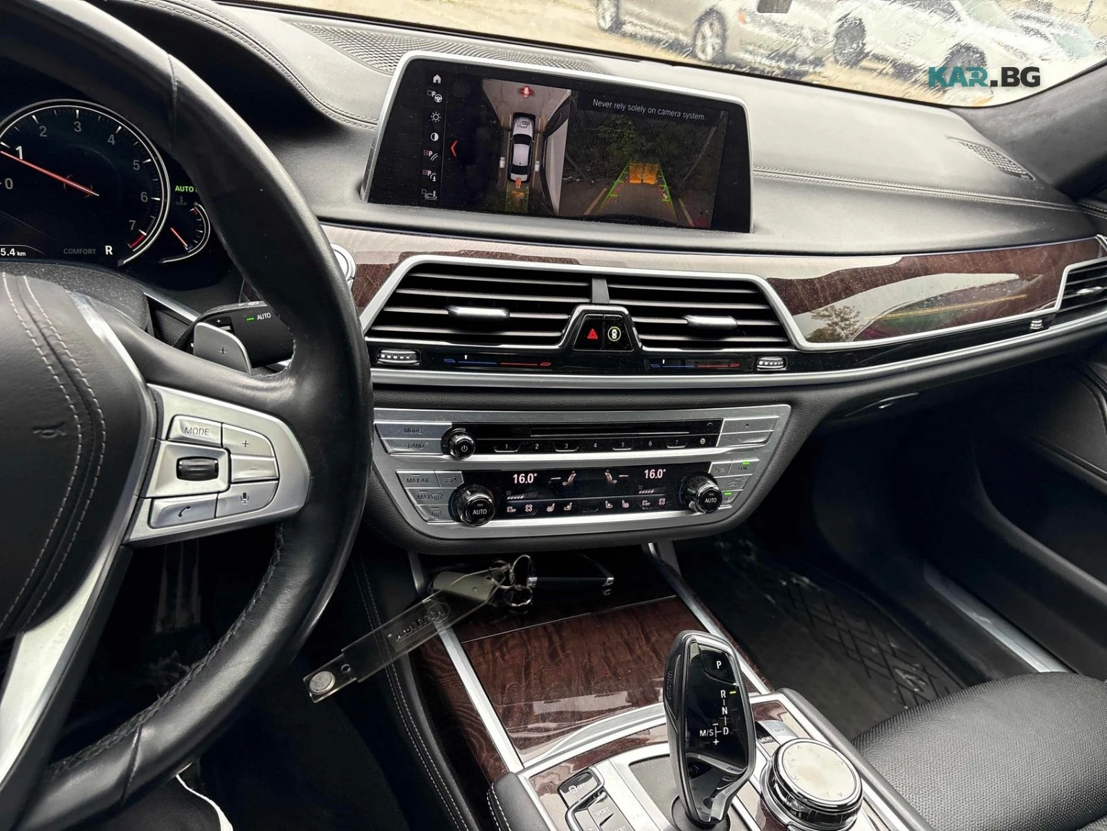 BMW 750 xDrive * HUD * 360 * АвтоКредит * (ЦЕНА ДО БГ), снимка 9 - Автомобили и джипове - 56057820