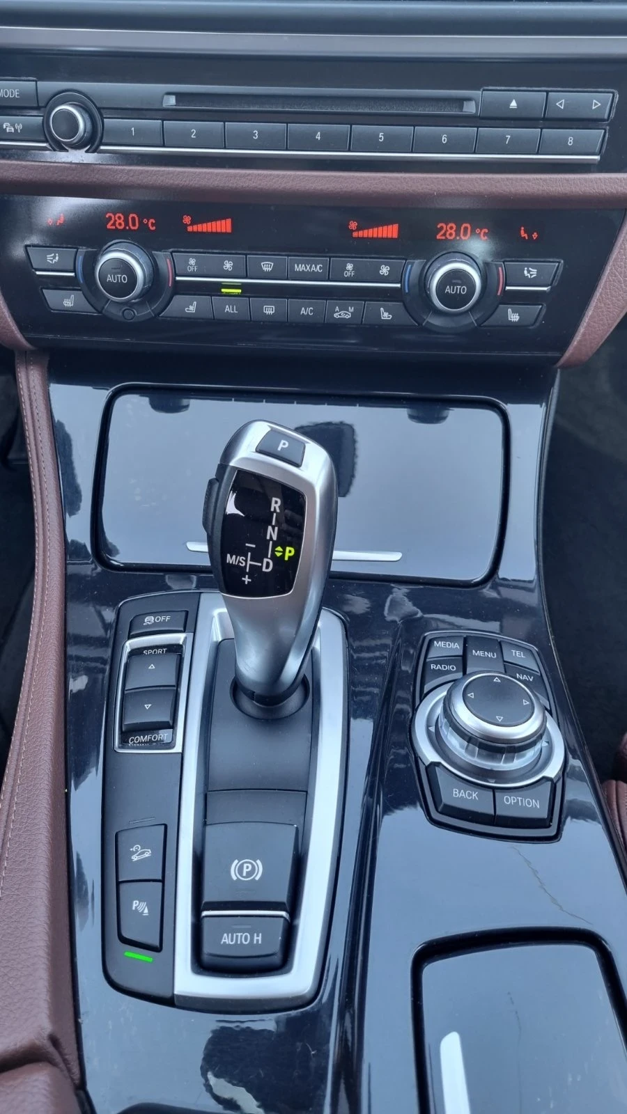 BMW 530 XD , снимка 16 - Автомобили и джипове - 56135052