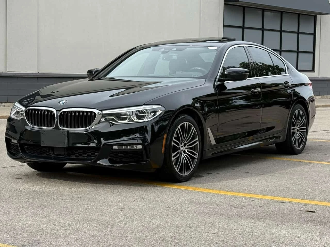 BMW 530E xDrive iPerformance  CARFAX, снимка 10 - Автомобили и джипове - 56211730