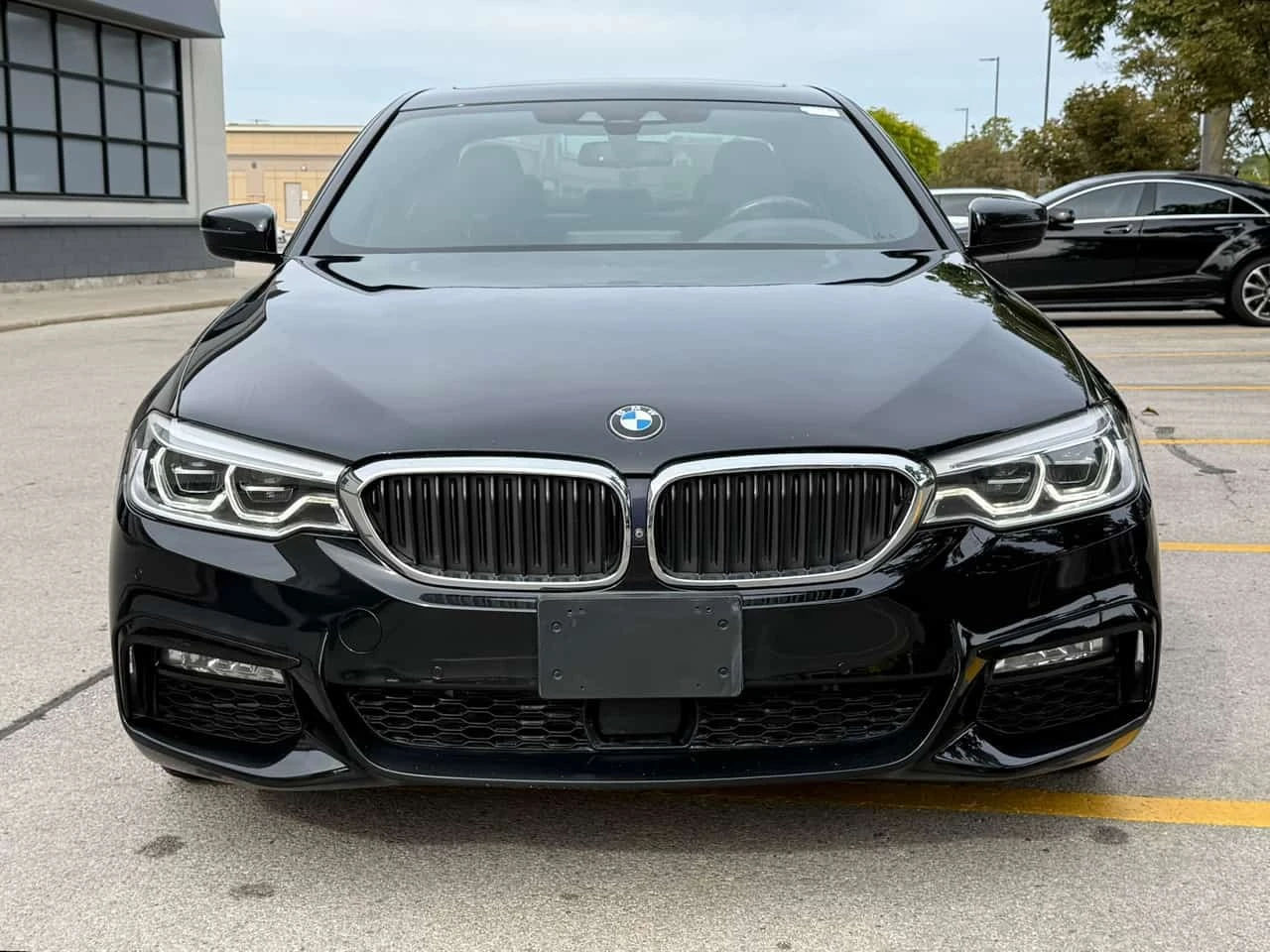 BMW 530E xDrive iPerformance  CARFAX, снимка 6 - Автомобили и джипове - 56211730