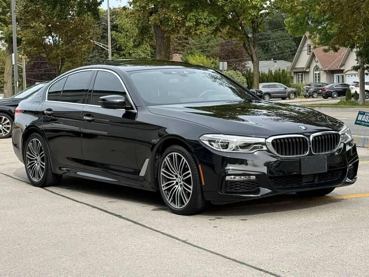 BMW 530E xDrive iPerformance  CARFAX, снимка 3 - Автомобили и джипове - 56211730