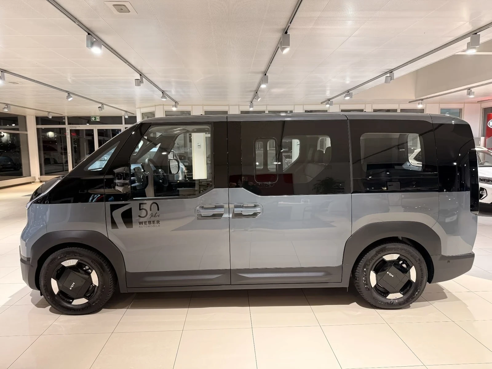 Kia PV5 Passenger ELITE 71.2kWh 360* 5Seats !Warranty!, снимка 3 - Автомобили и джипове - 56305540