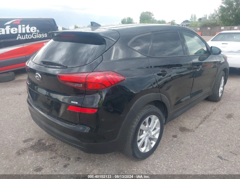 Hyundai Tucson SE, снимка 8 - Автомобили и джипове - 47294240